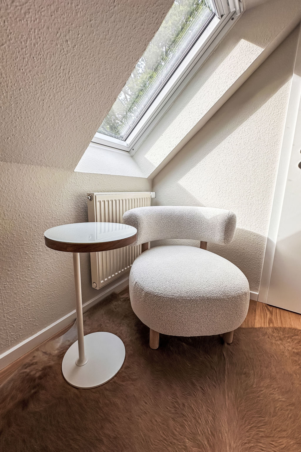 The OAK SUITE - Inside