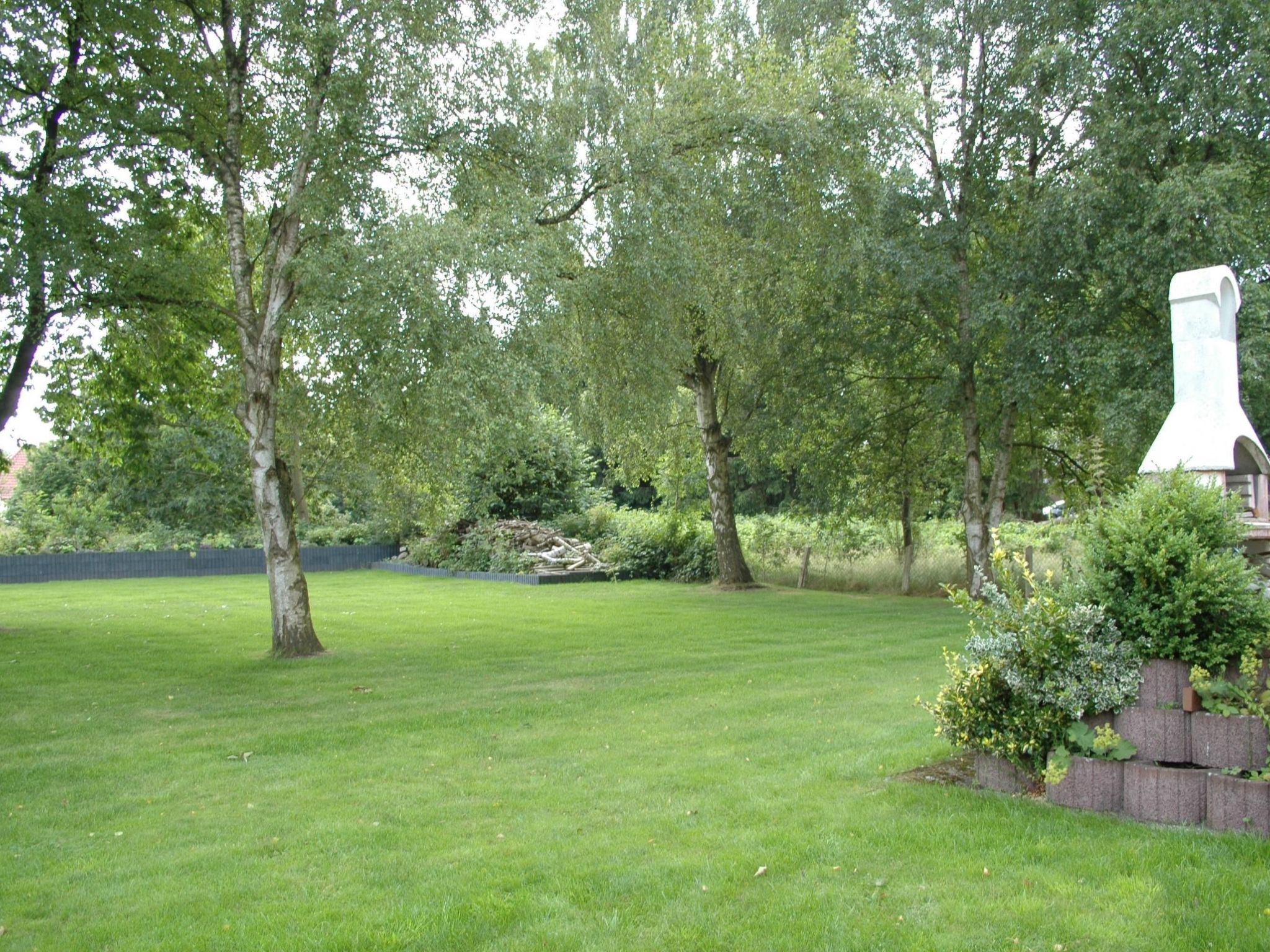 Mit Indoorpool, Garten und Partyraum-Binnen