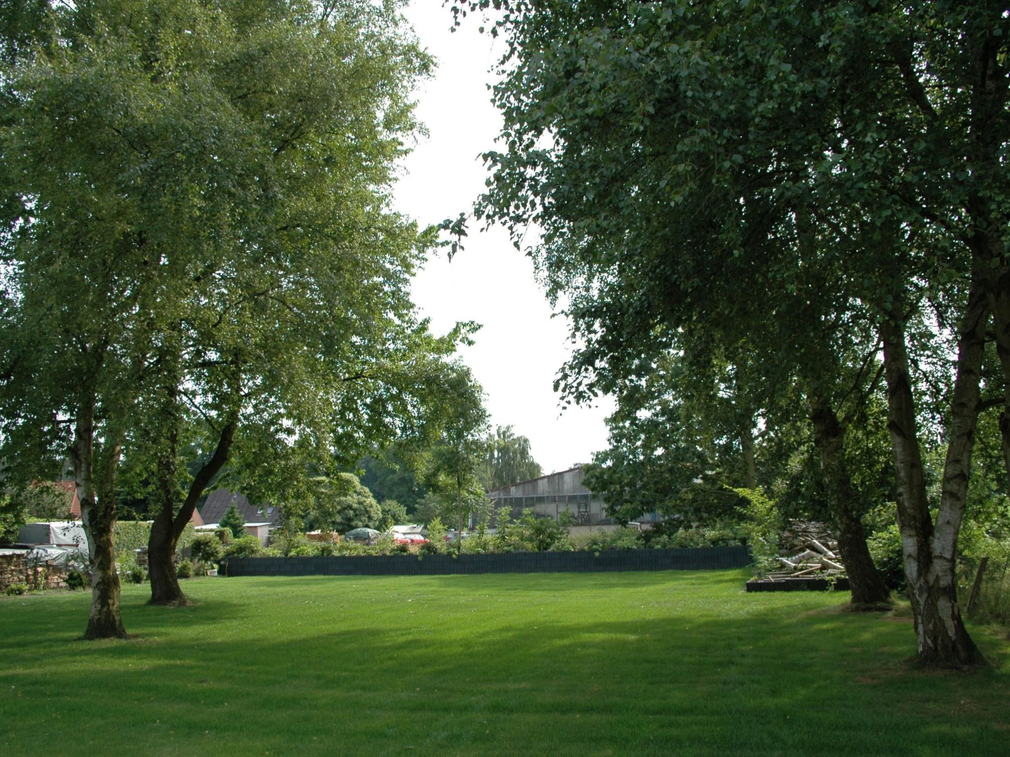 Mit Indoorpool, Garten und Partyraum-Binnen