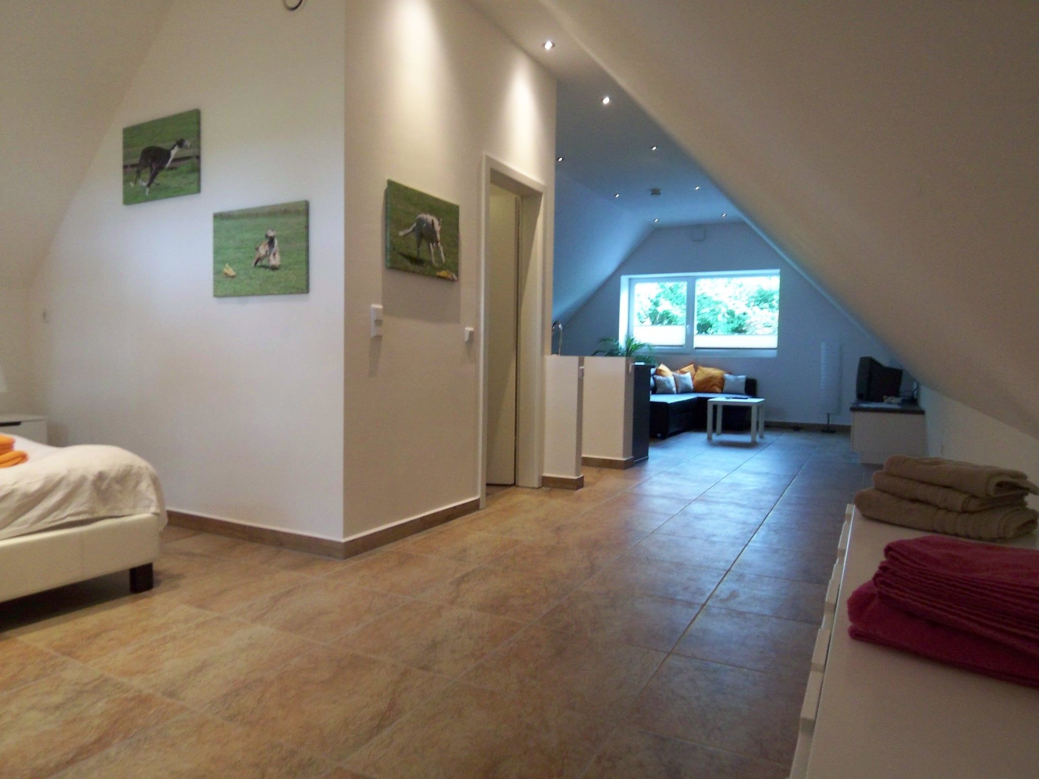 Wohnstudio für maximal vier Personen-Image-tags.info