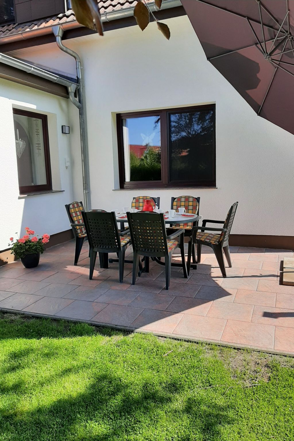 Komfortable Ferienwohnung mit großem Garten-Binnen