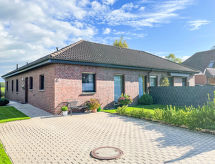 Vrijstaand huis Ruhwarden nabij het strand met grote tuin - thumbnail 1