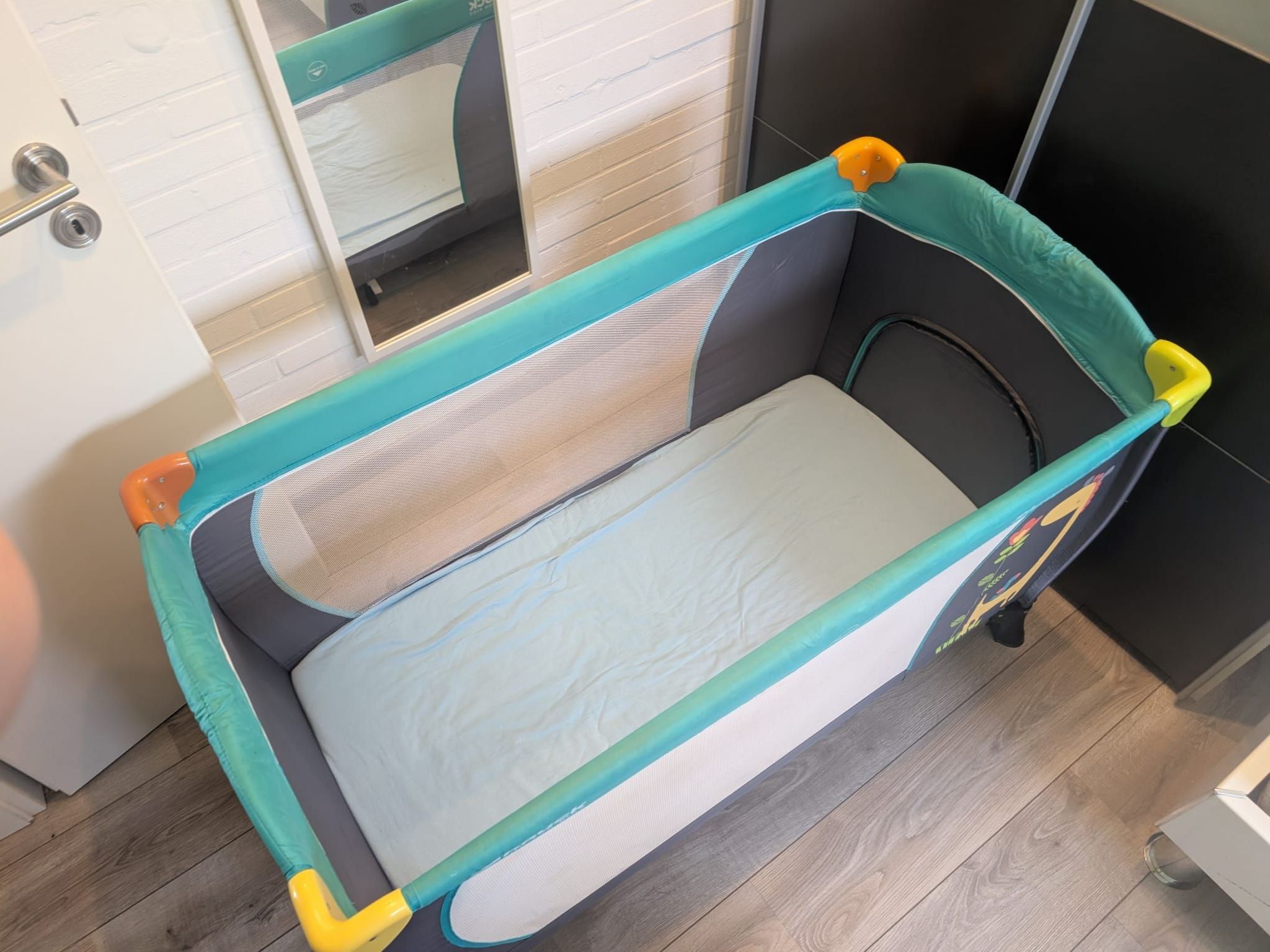 LouJa-Image-tags.info