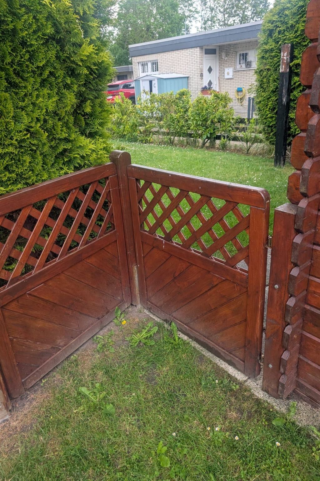 LouJa-Image-tags.info