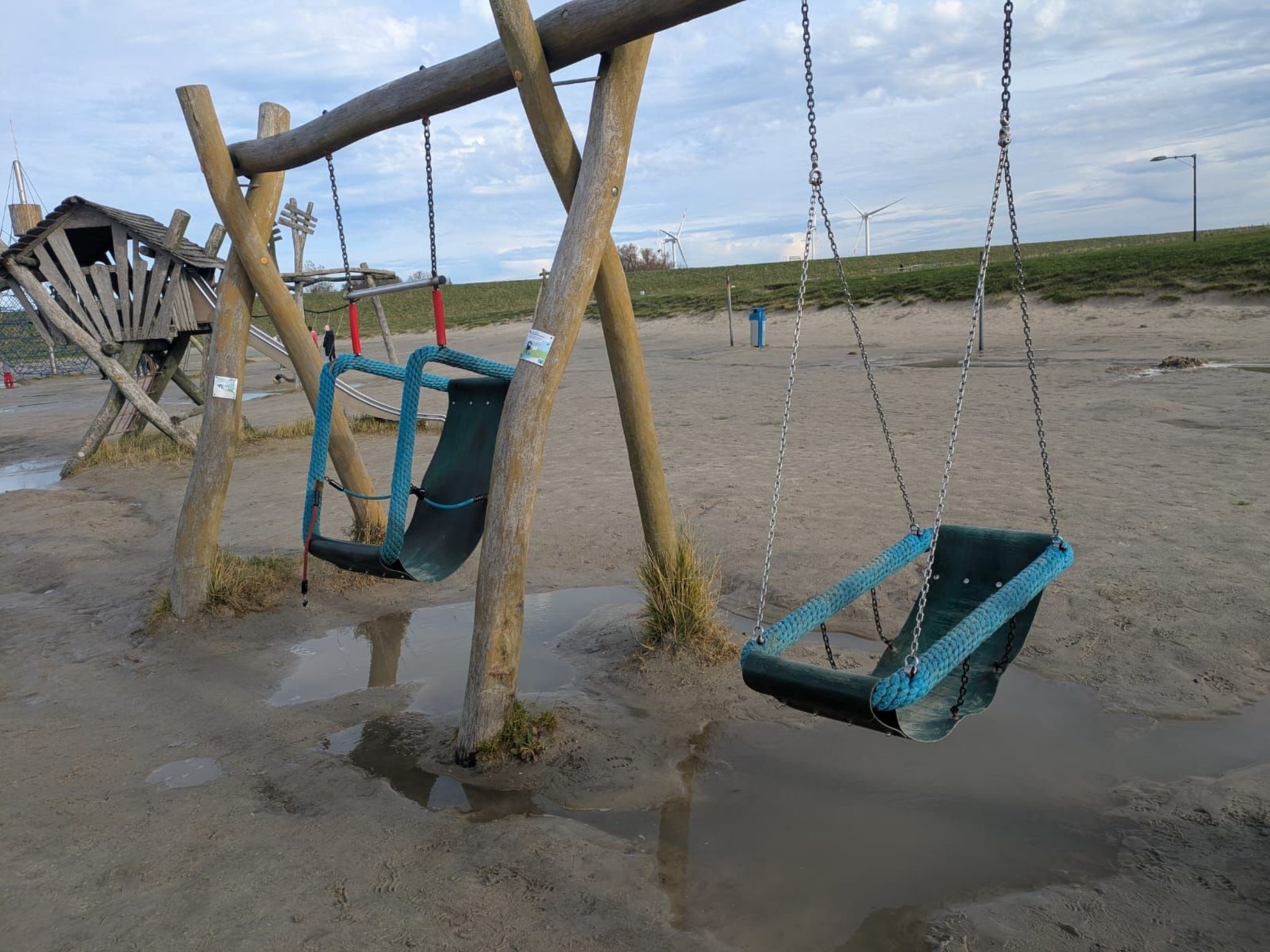 LouJa-Image-tags.info