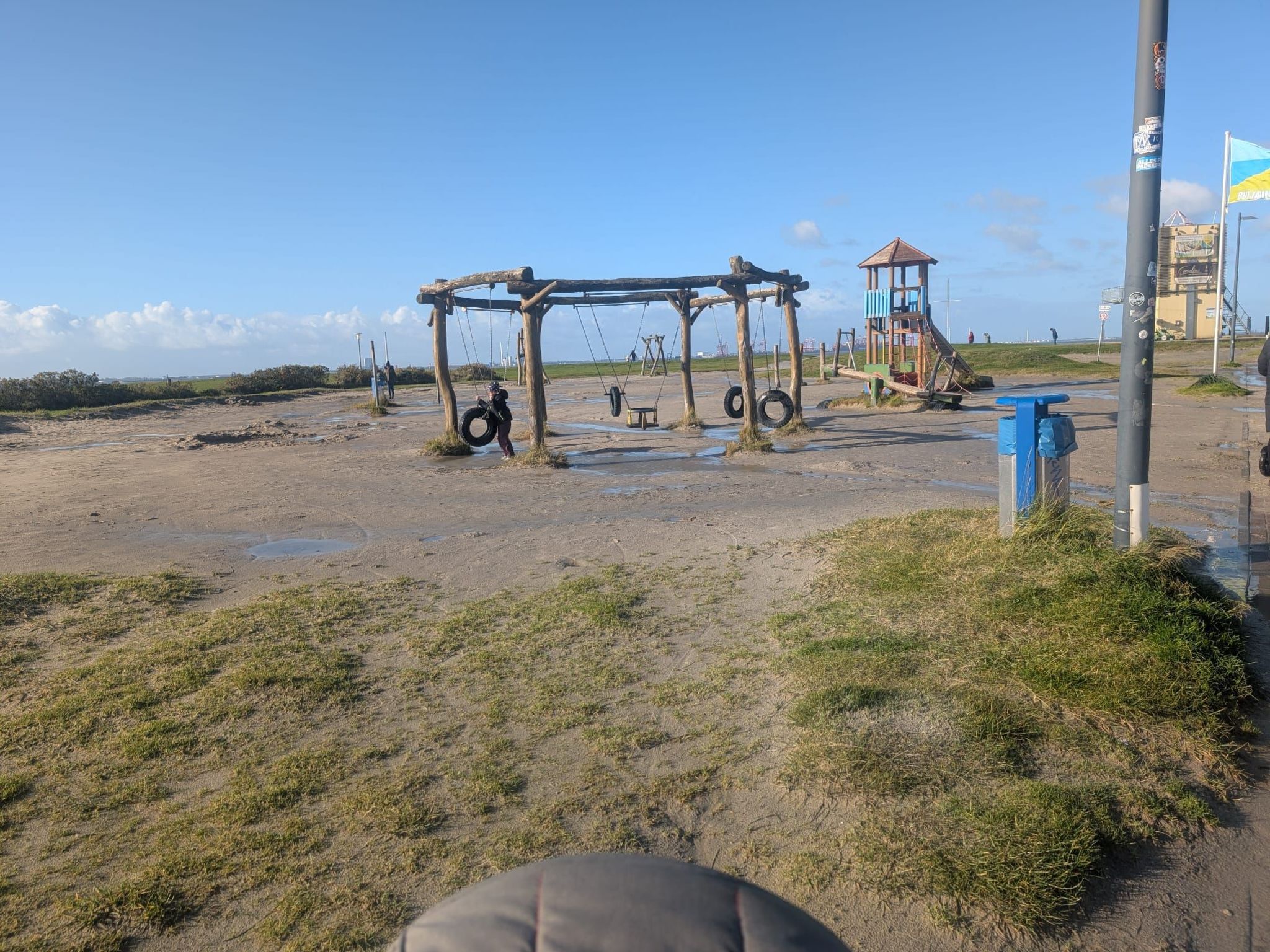 LouJa-Image-tags.info