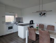 Vakantiehuis Oberdeck in Burhave: vlakbij zee, haven en duin op 150 meter - thumbnail 5