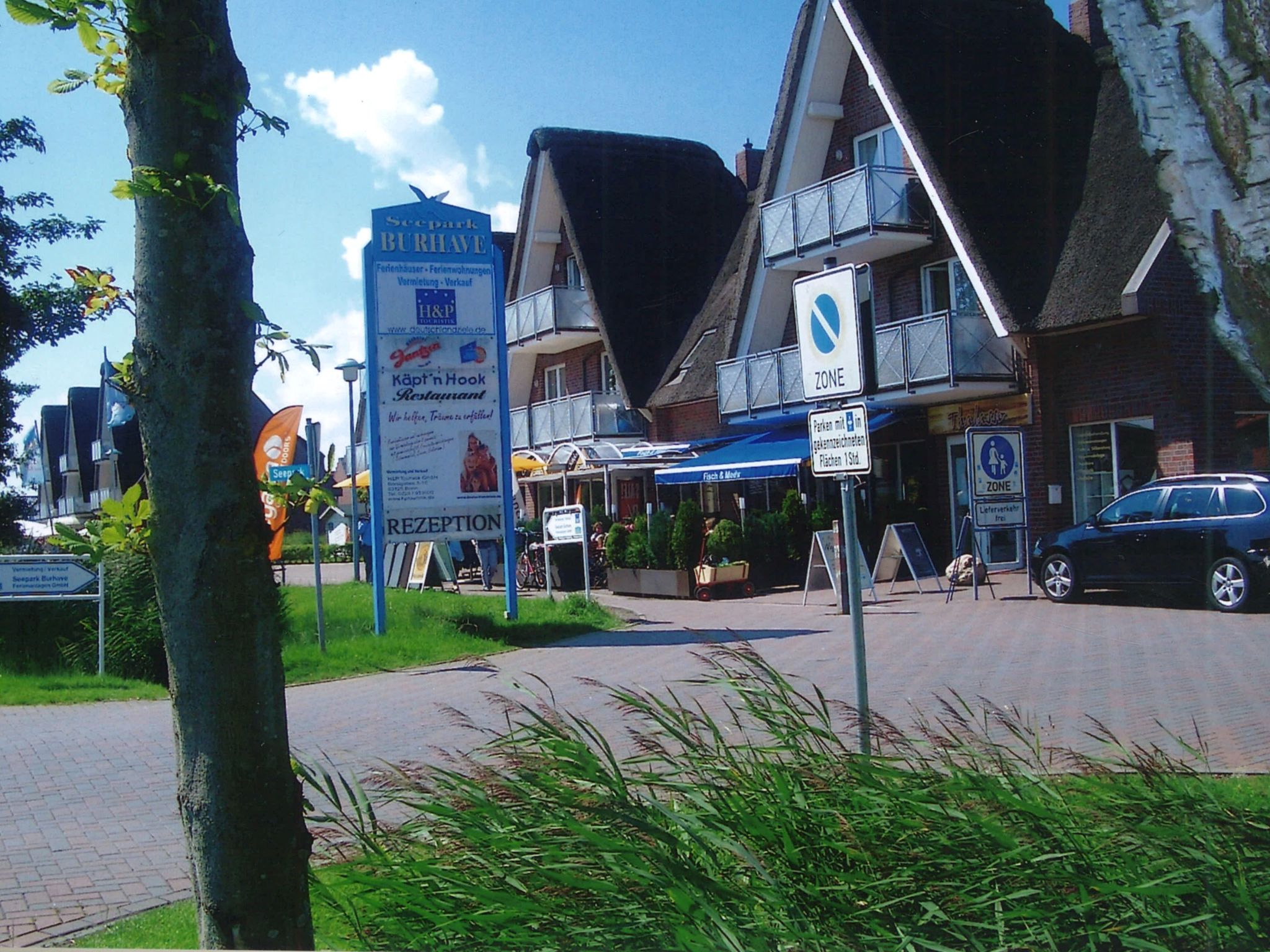 Uriges Ferienhaus mit Garten und Grill-Drinnen