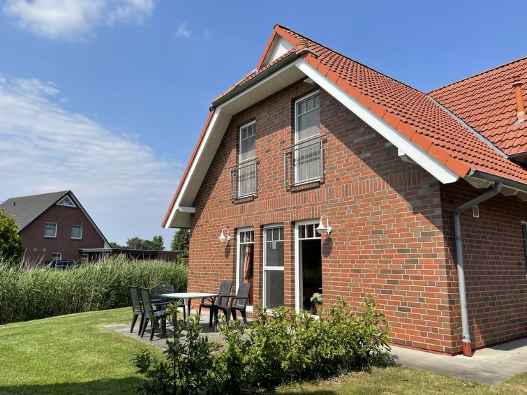 6-persoons vakantiehuis met sauna op 500m van zee in Burhave in Burhave