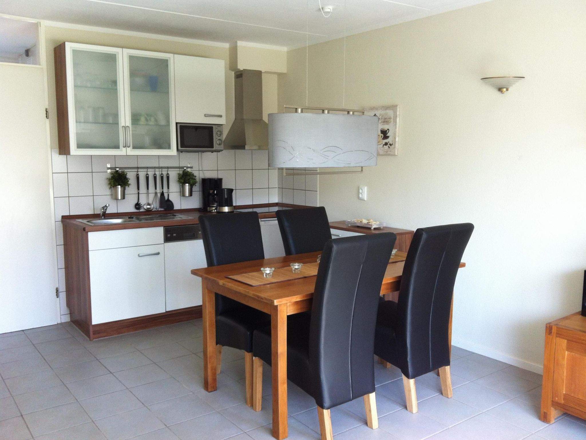 Beach House  in Tossens - Image 5