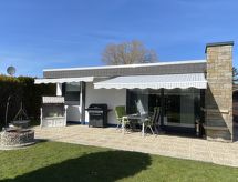 Freistehendes Ferienhaus in Tossens mit Terrasse