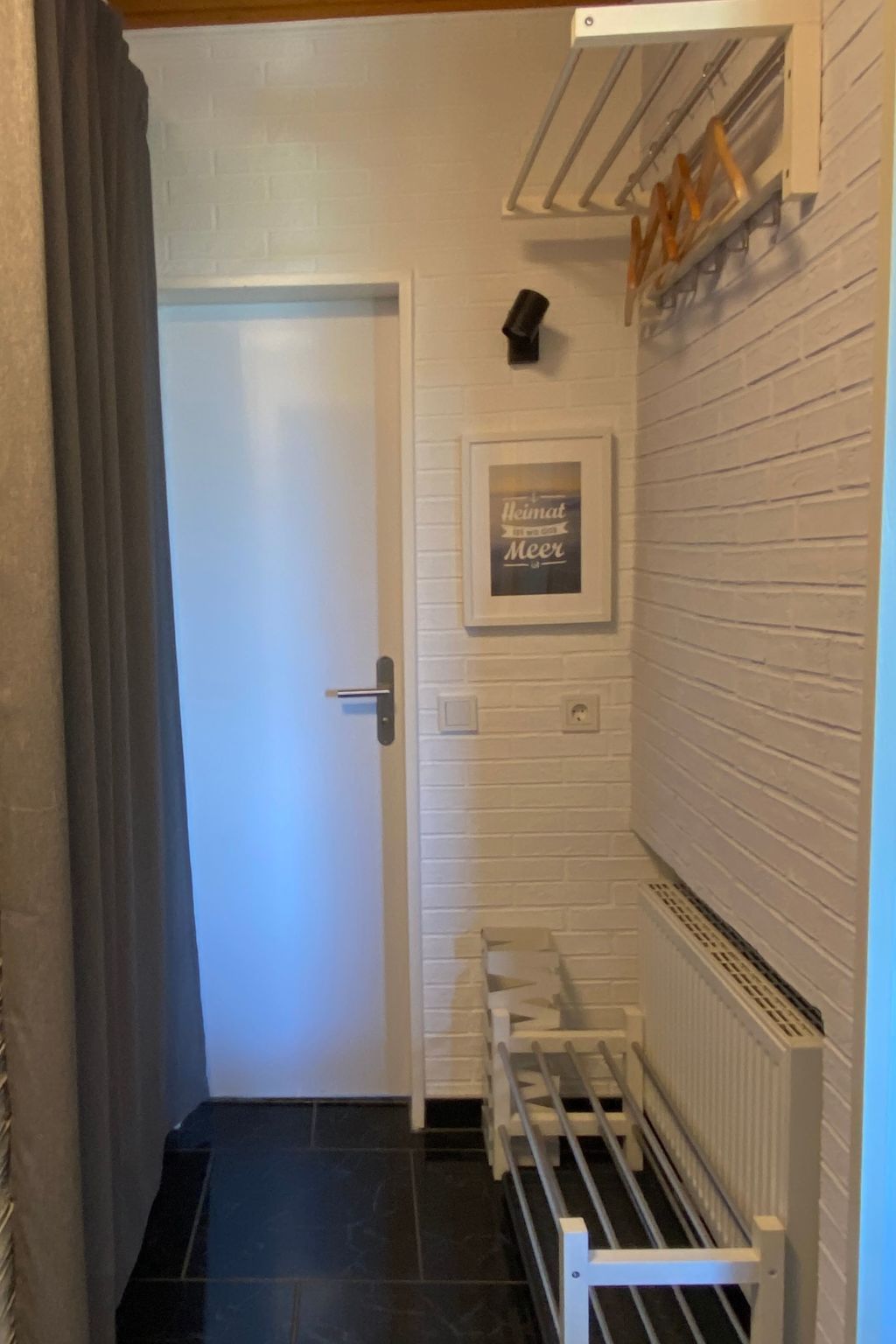 Freistehendes Ferienhaus in Tossens mit Terrasse-Image-tags.info