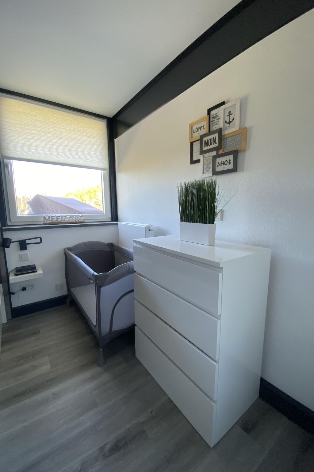 Freistehendes Ferienhaus in Tossens mit Terrasse-Image-tags.info