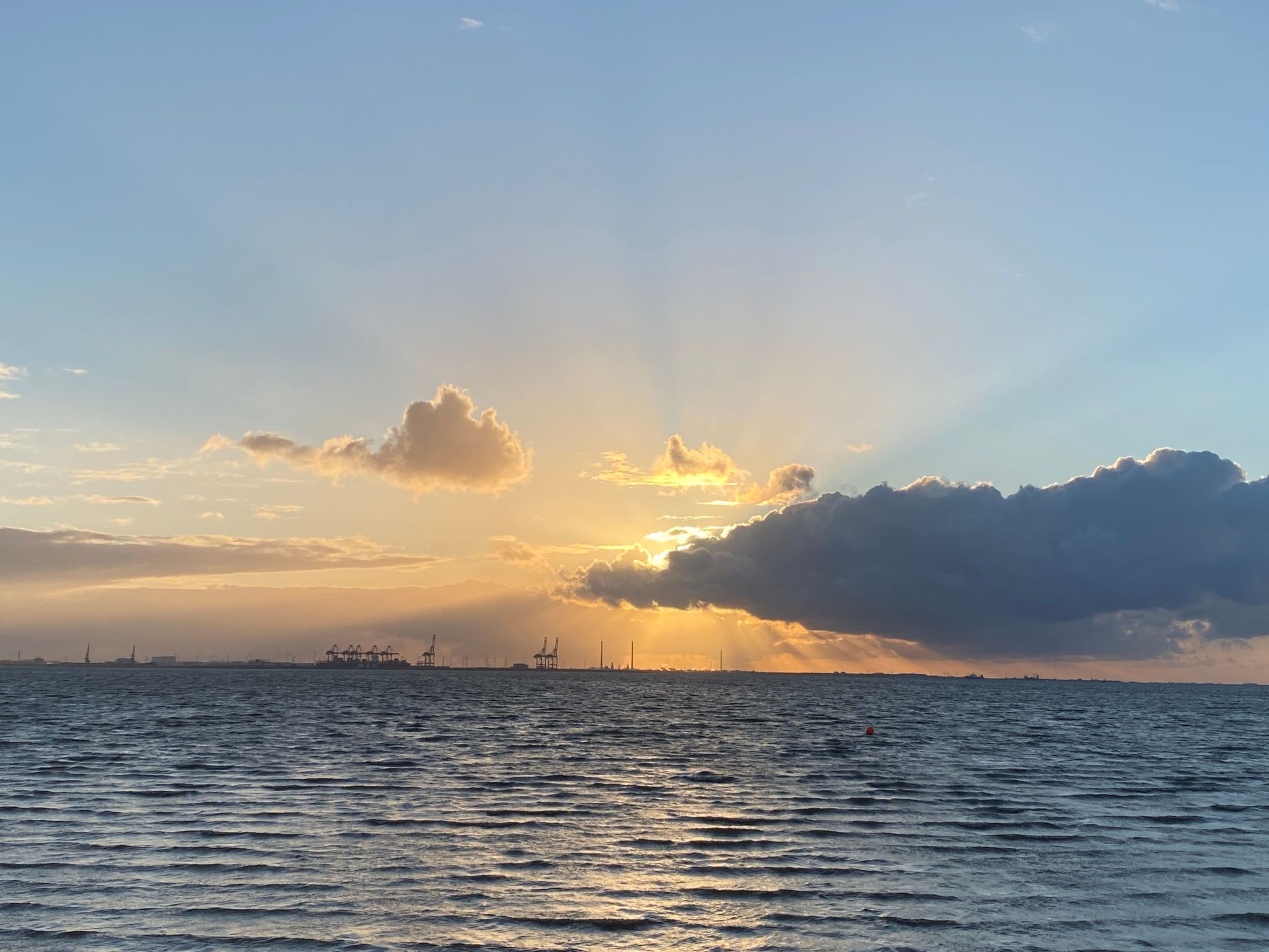 Freistehendes Ferienhaus in Tossens mit Terrasse-Image-tags.info