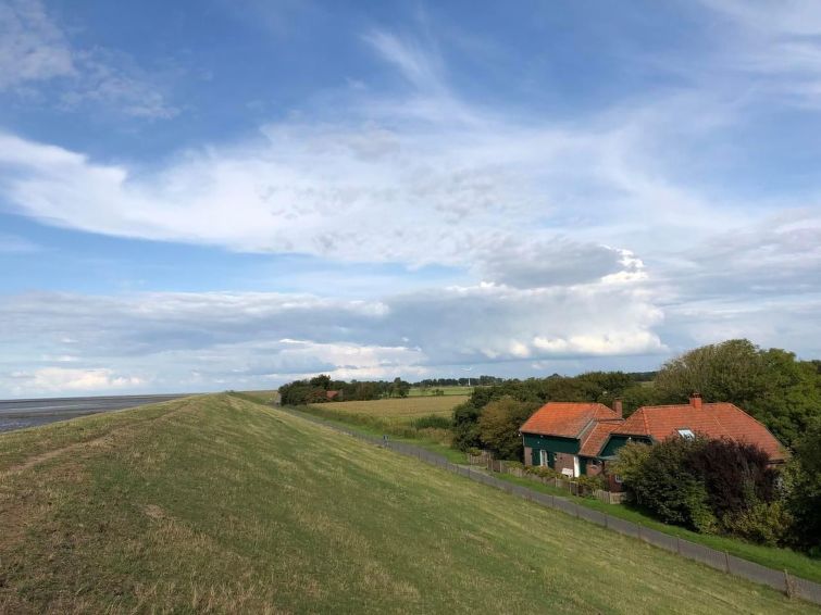Vakantiehuis met open haard aan zee in Burhave in Burhave