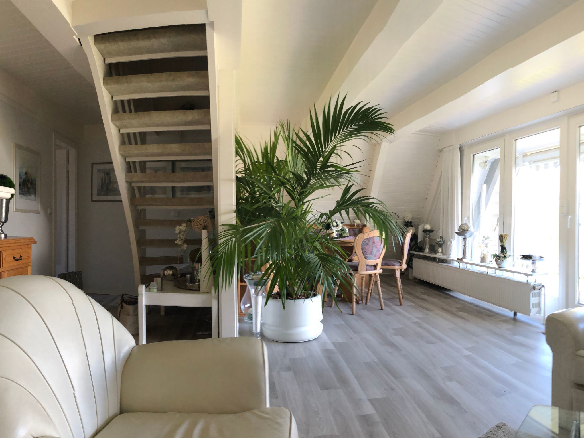 Nurdachhaus in Burhave mit Garten-Inside