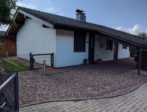Vrijstaande bungalow aan zee in Burhave met tuin en carport - thumbnail 3