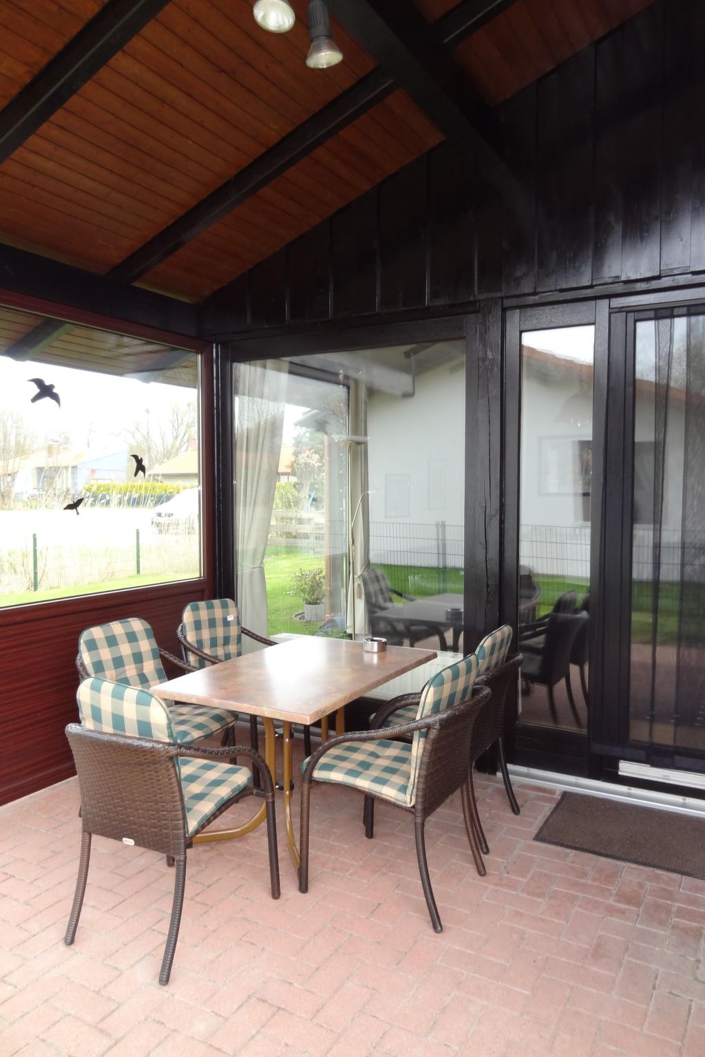 Hochwertiges Ferienhaus in einem Ferienpark-Dedans