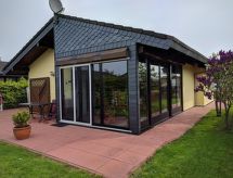 Vrijstaande bungalow Eul F5 op 150m van zee en 50m van meer in Burhave - thumbnail 1