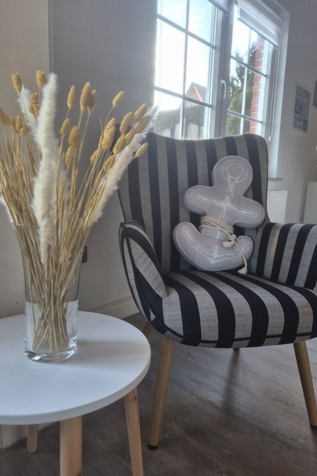 Mit Wintergarten und Garten am Deich-Inside