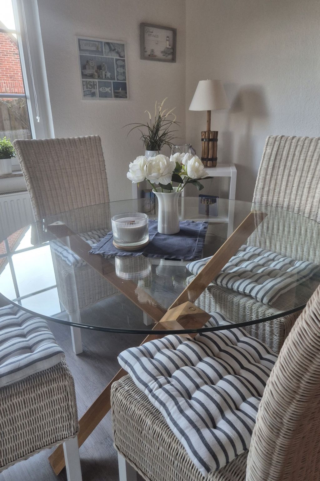 Mit Wintergarten und Garten am Deich-Inside