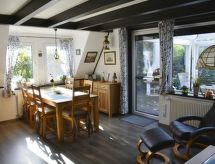Vrijstaand Nurdachhaus met tuin op 300 meter van het strand in Burhave - thumbnail 4