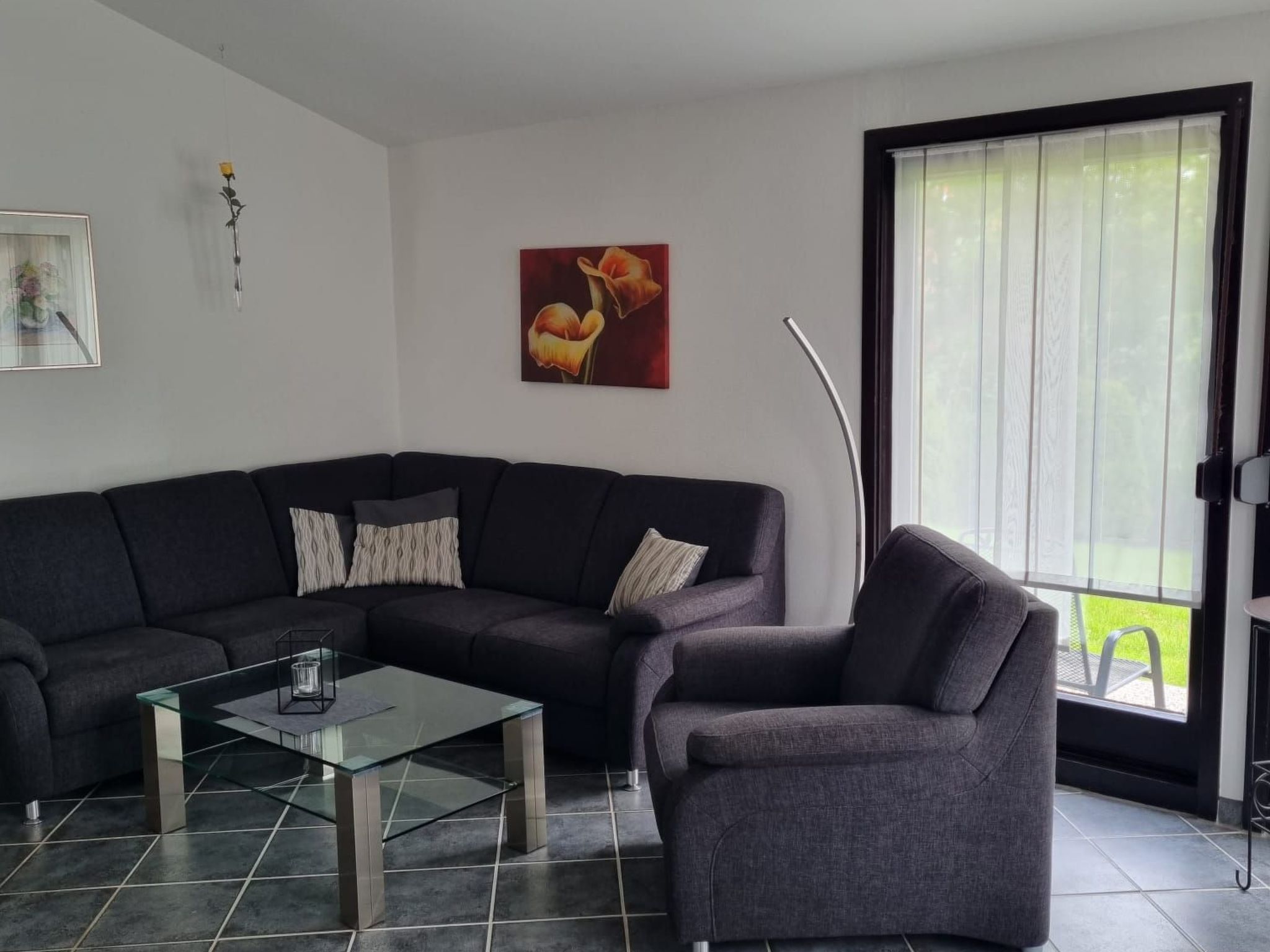 In Burhave mit Terrasse und Grill-Image-tags.info