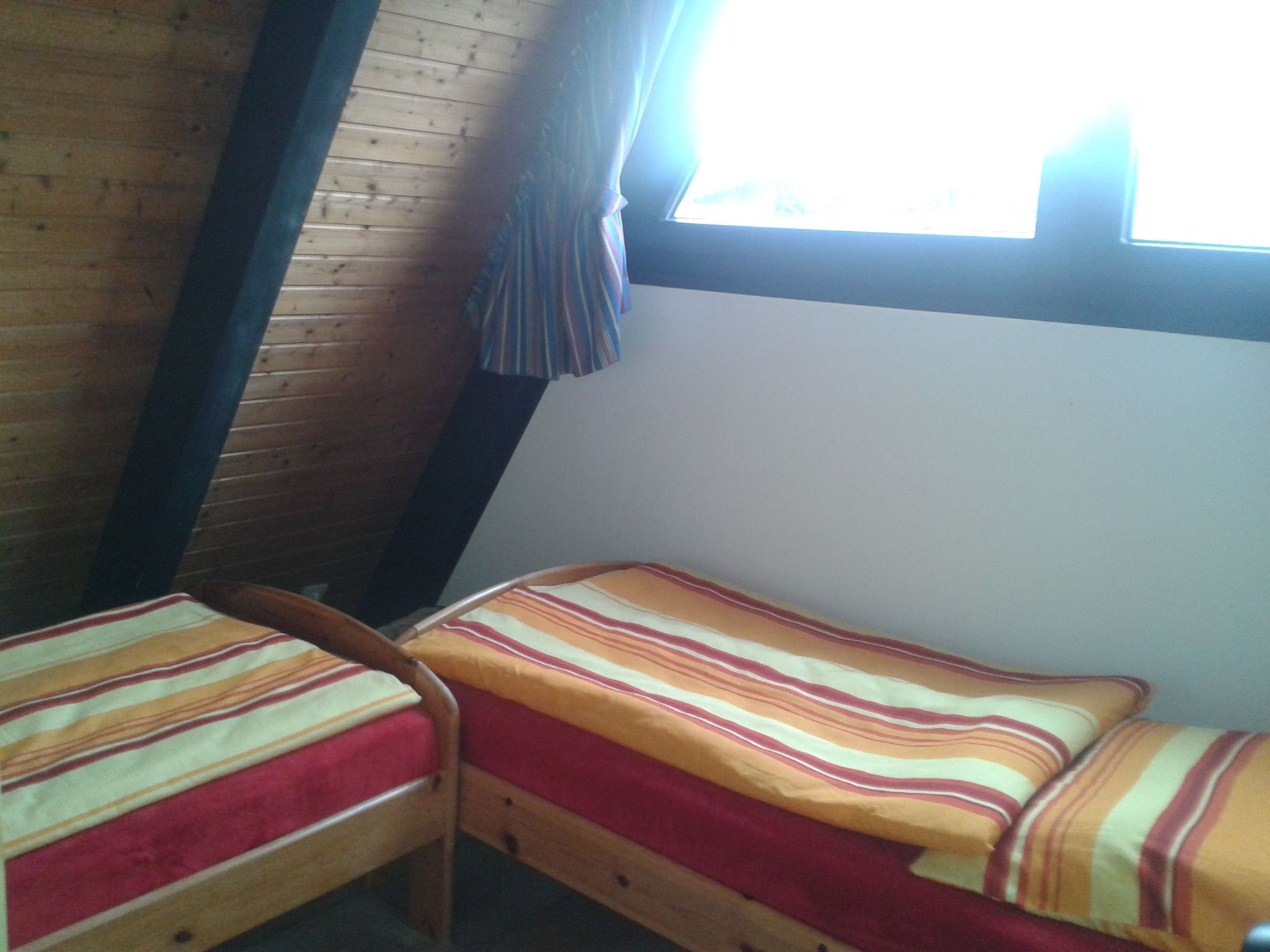 Unmittelbar hinter dem Deich gelegenes Nurdachhaus-Inside