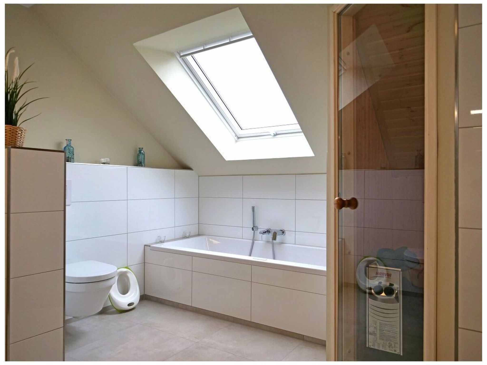 In Burhave mit Großer Terrasse-Drinnen