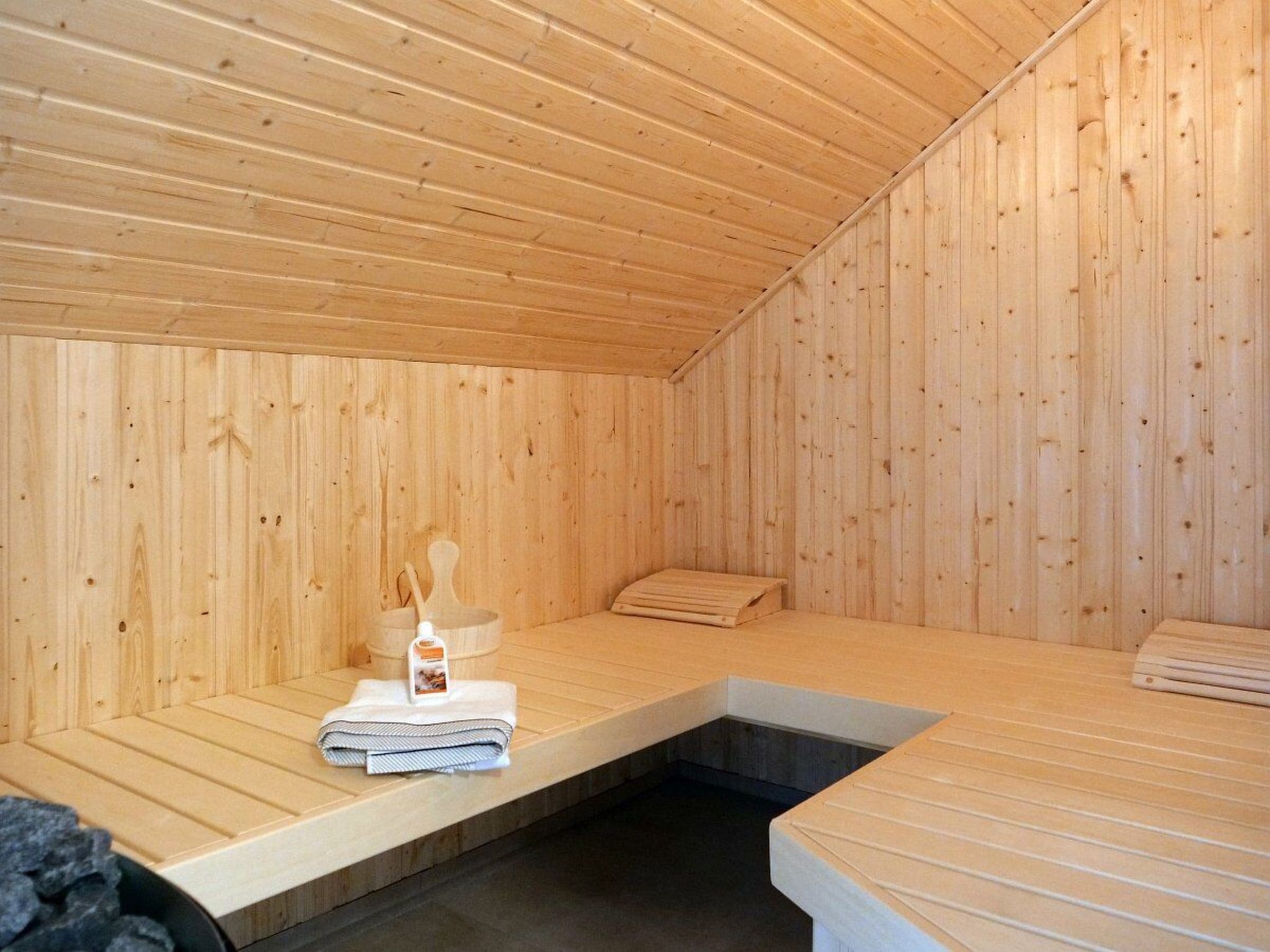 In Burhave mit Großer Terrasse-Drinnen