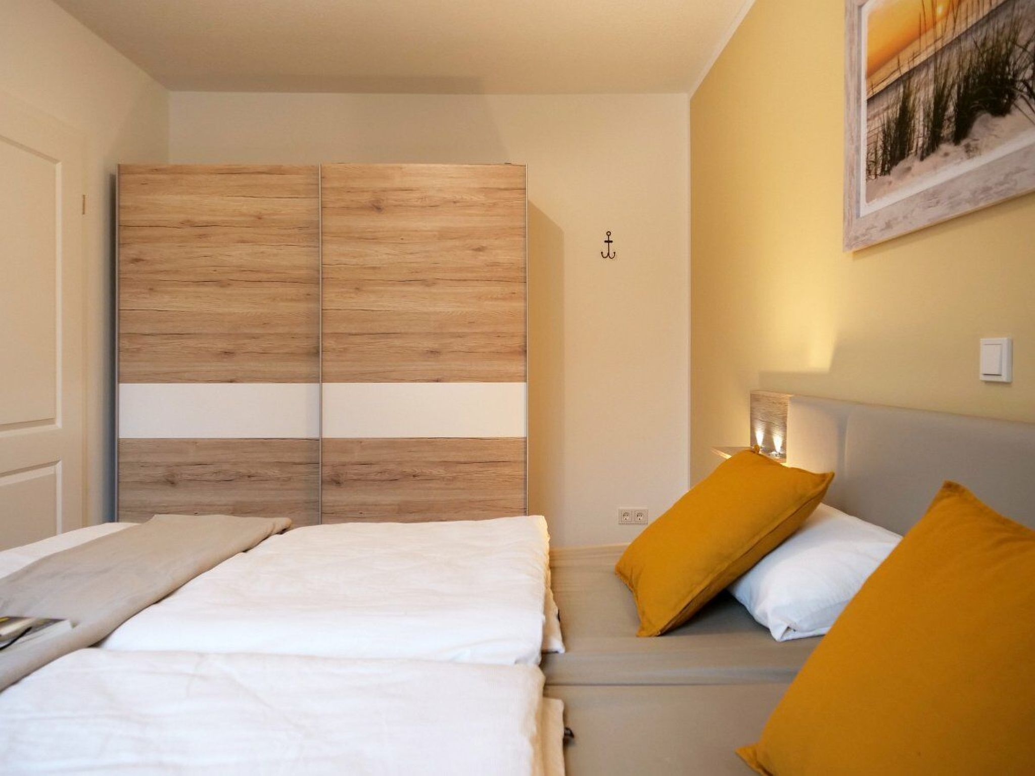 In Burhave mit Großer Terrasse-Drinnen