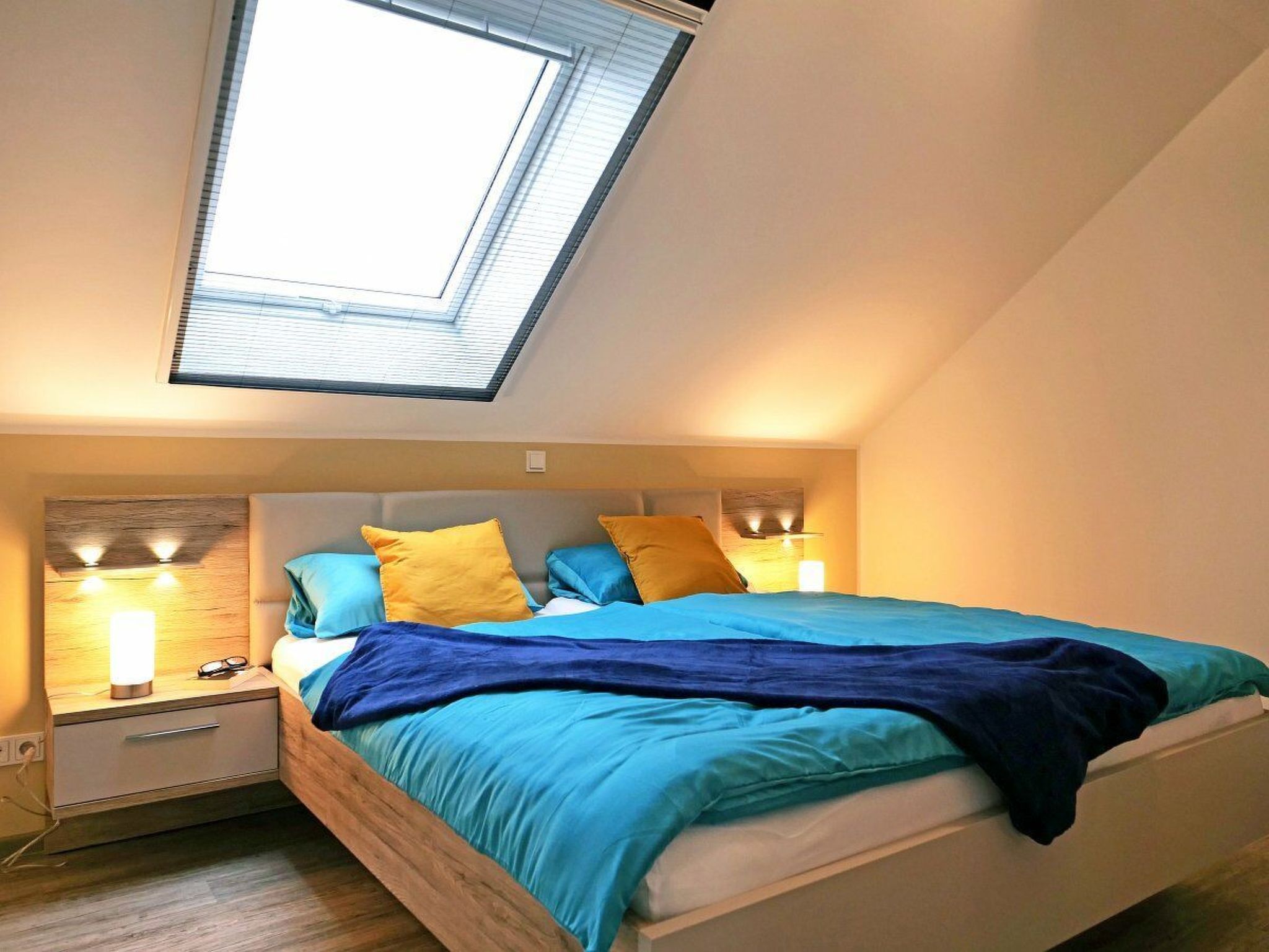 In Burhave mit Großer Terrasse-Drinnen