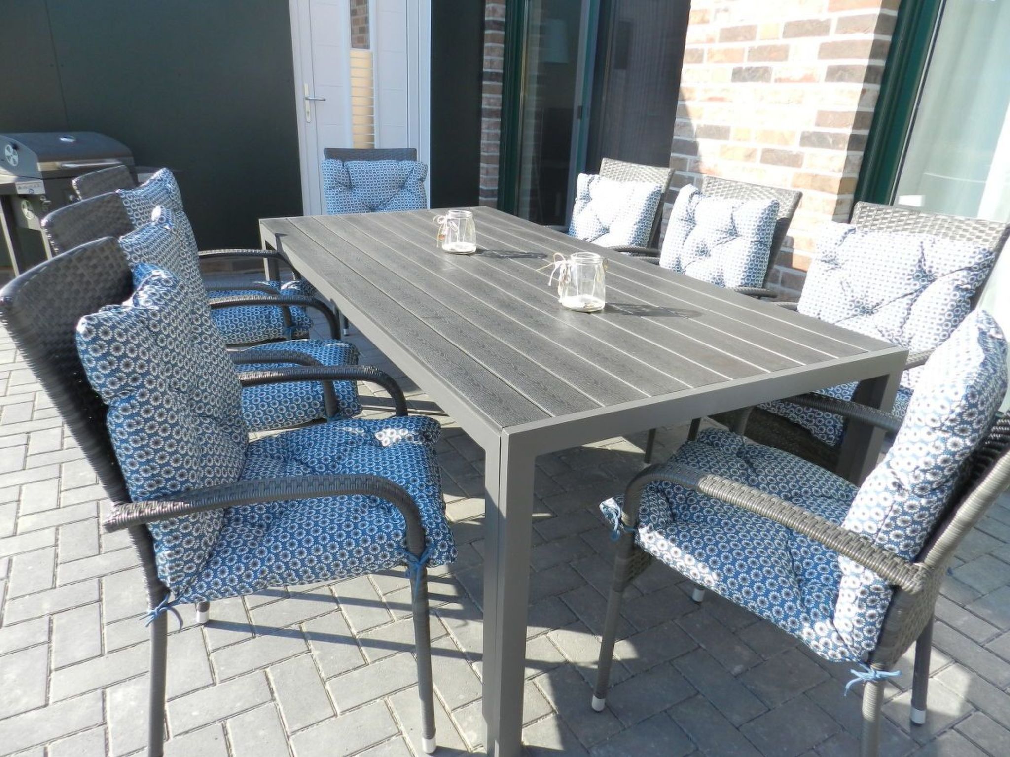 In Burhave mit Kleinem Garten