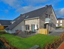 Strandvilla Burhave: 9-persoons vakantiehuis met grote terras en tuin op 500m van zee - thumbnail 1