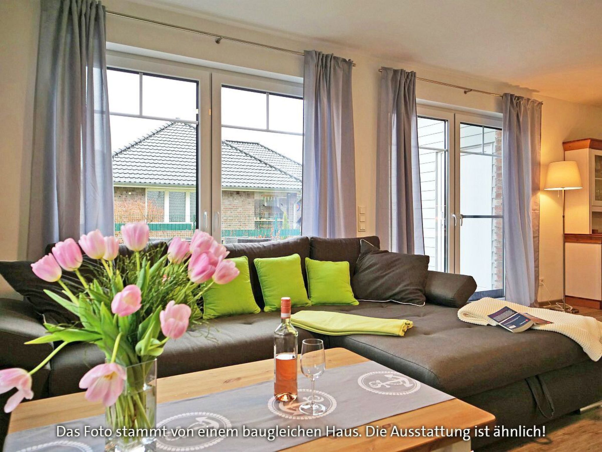 In Burhave mit Großer Terrasse-Drinnen