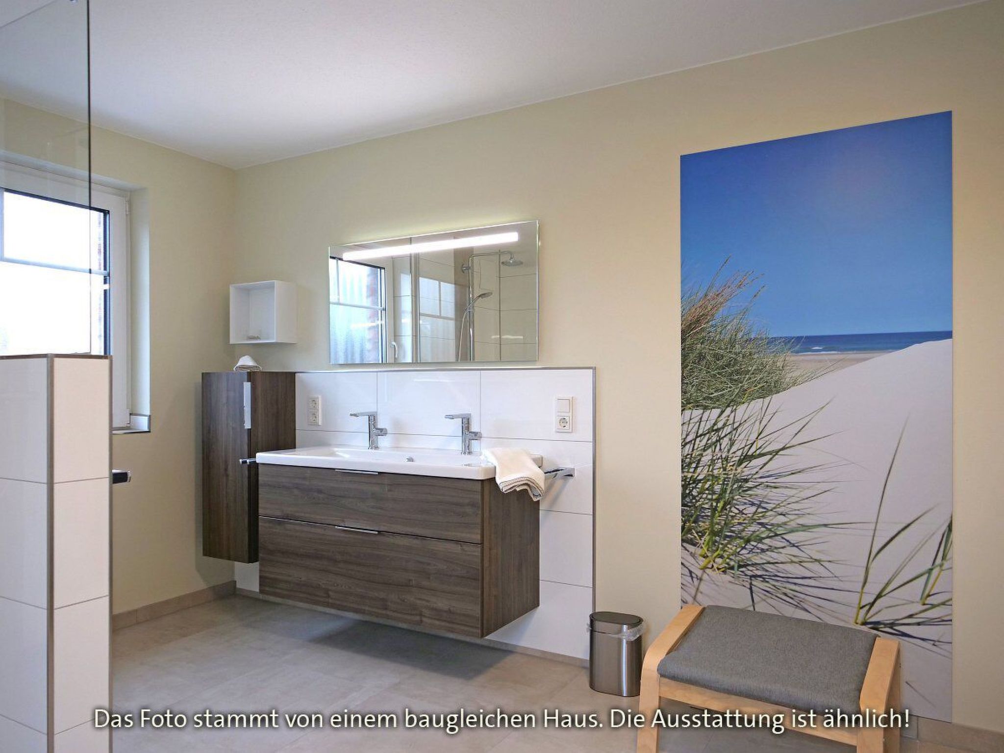 In Burhave mit Großer Terrasse-Drinnen