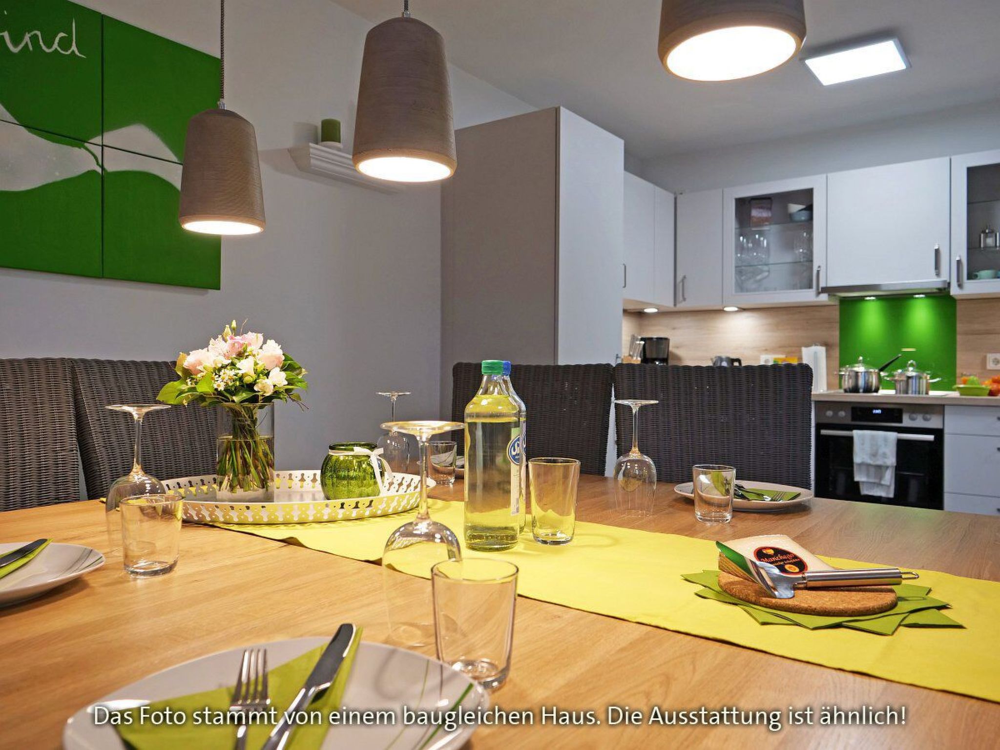 In Burhave mit Großer Terrasse-Drinnen