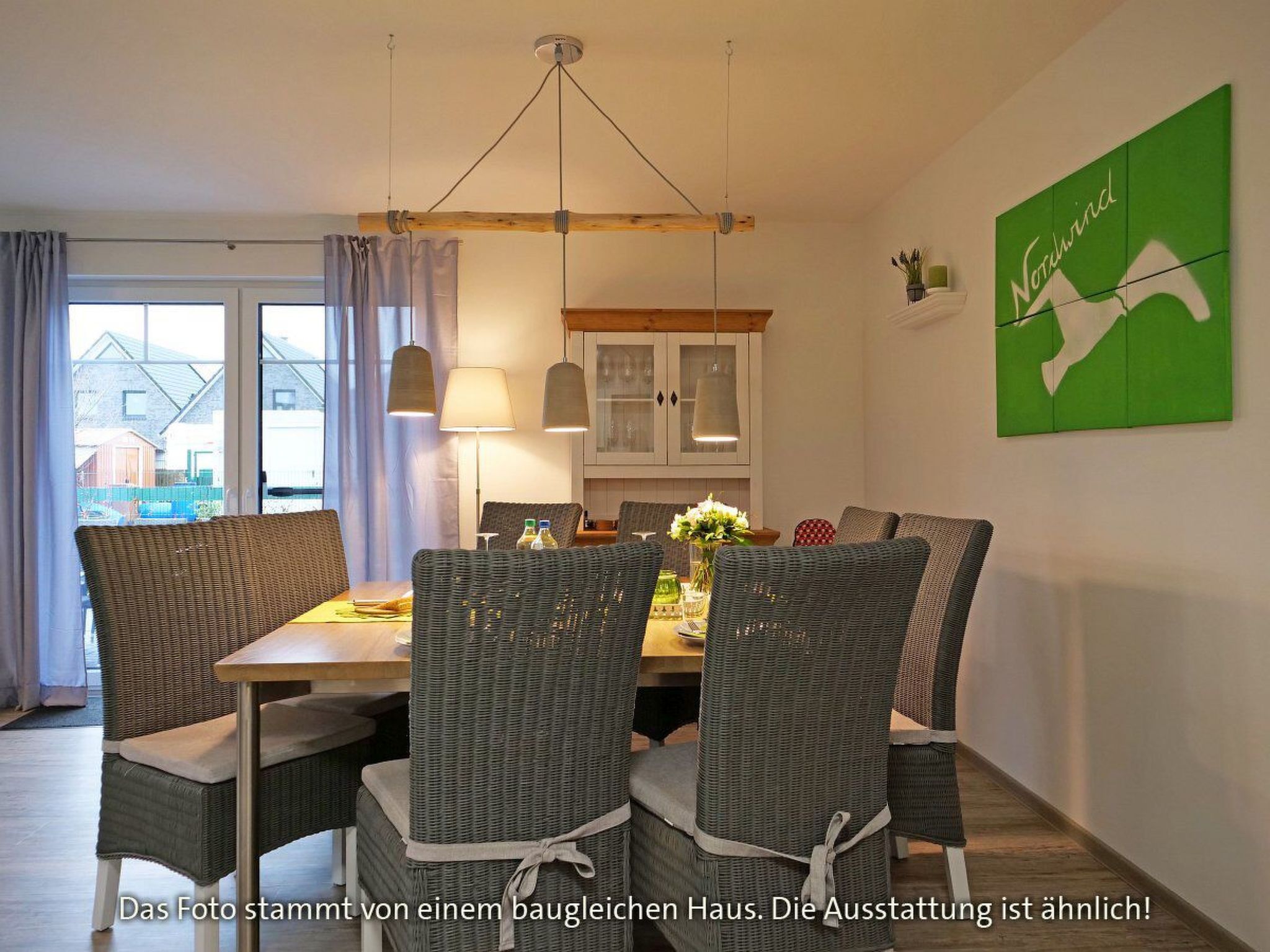 In Burhave mit Großer Terrasse-Drinnen