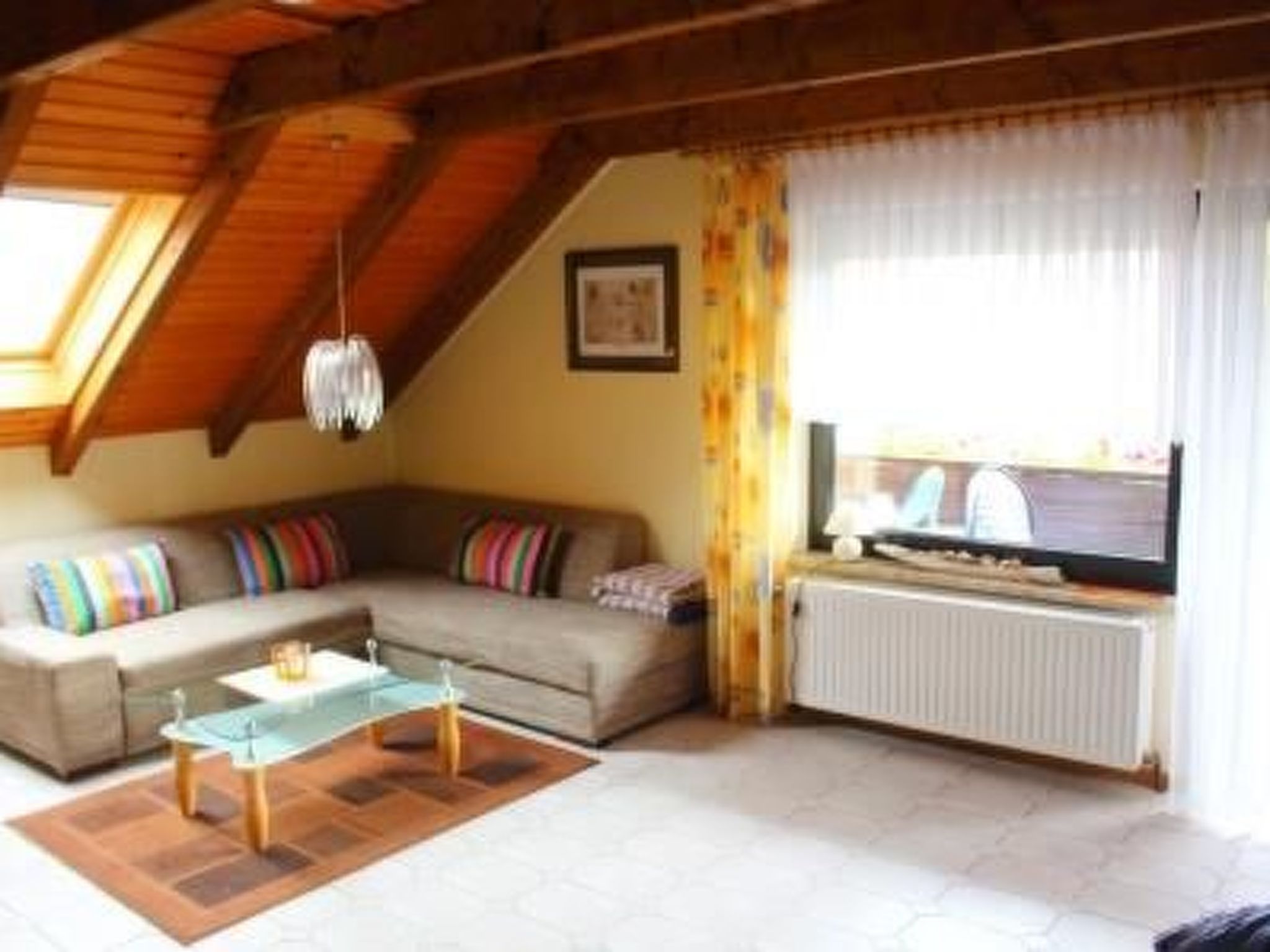 Geräumige Ferienwohnung in Burhave mit Grill, Garten und Pool-Binnen