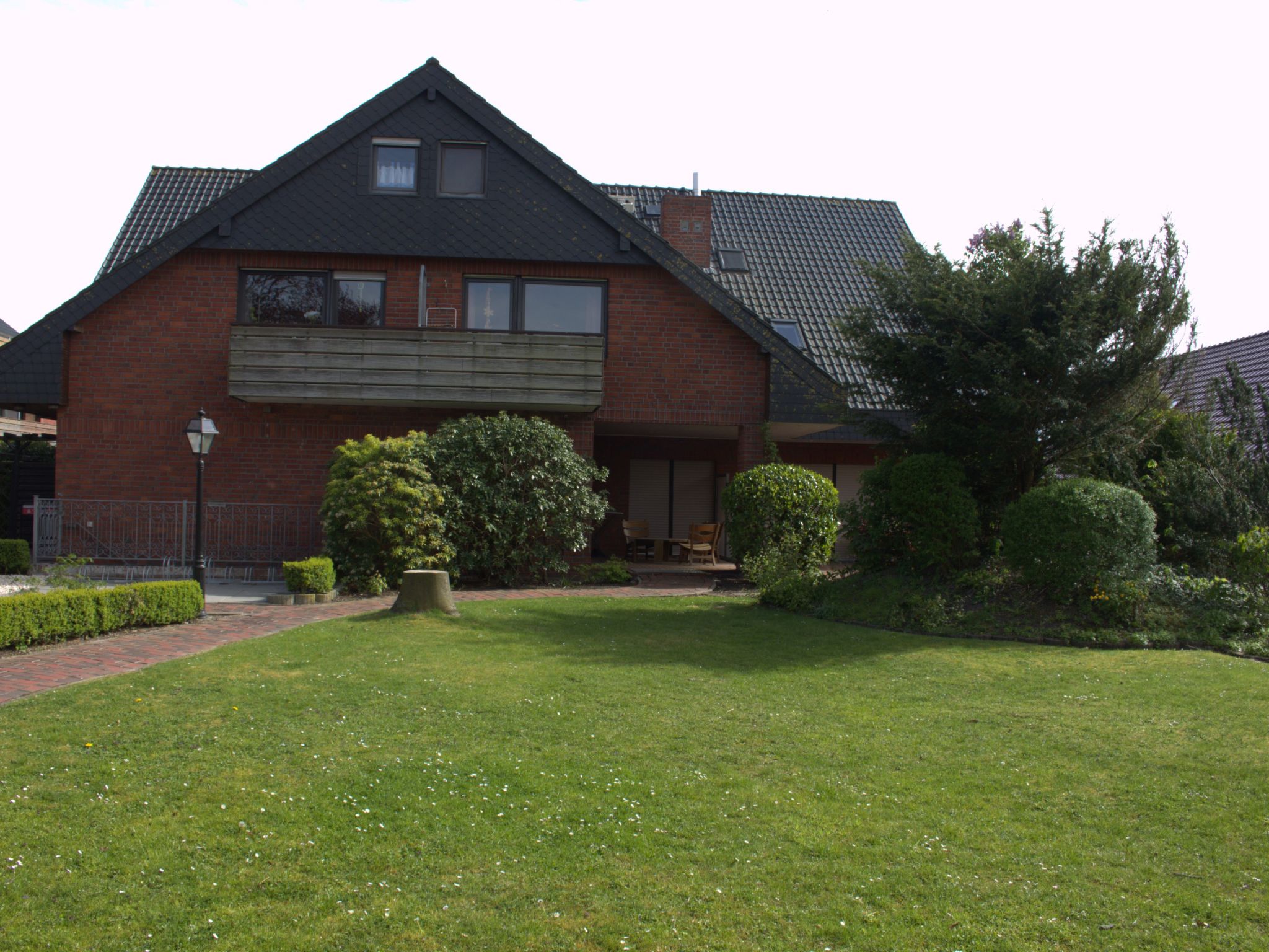 Geräumige Ferienwohnung in Burhave mit Grill, Garten und Pool-Binnen