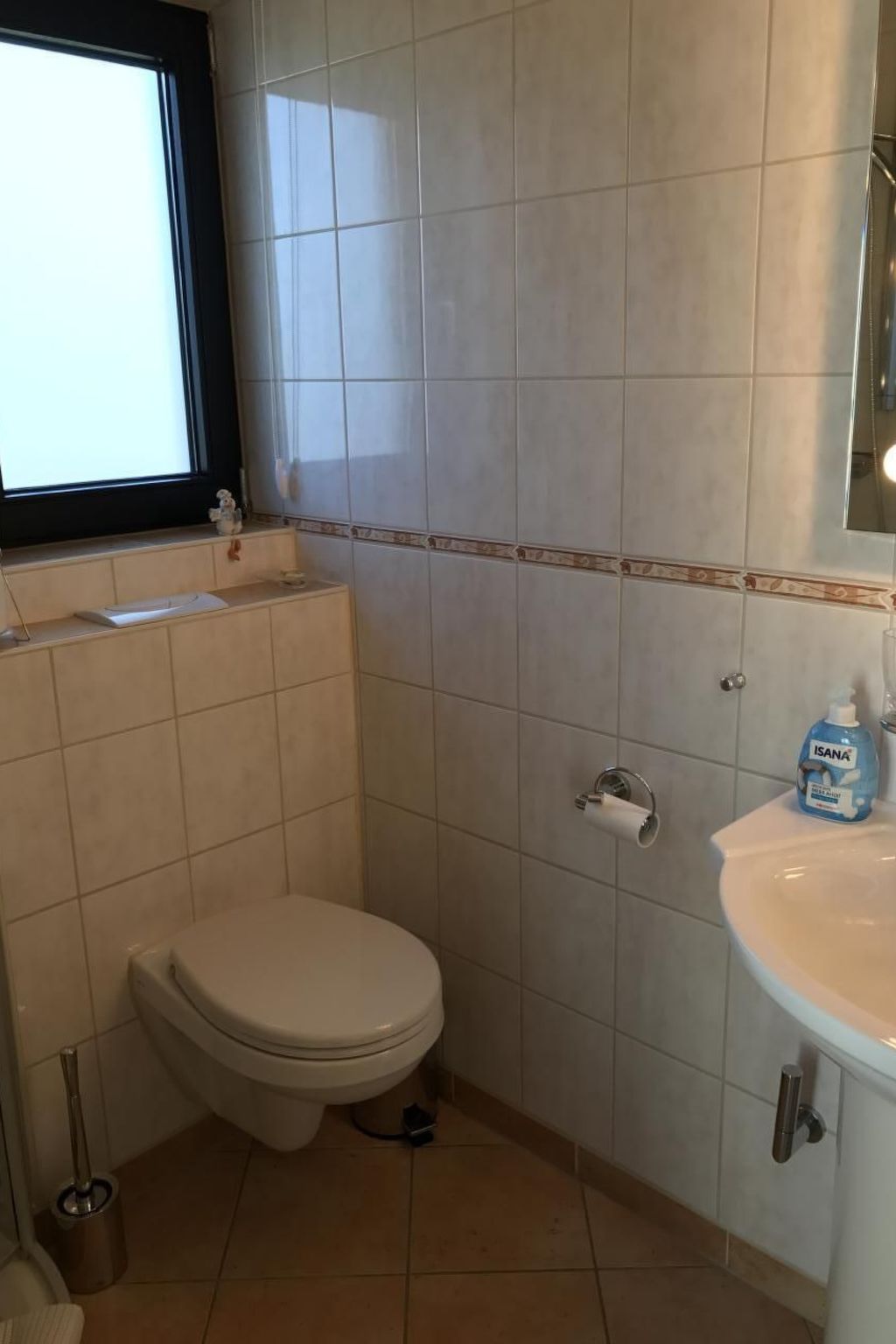 E13 Ferienhaus mit Garten, Terrasse und Deichblick-Binnen