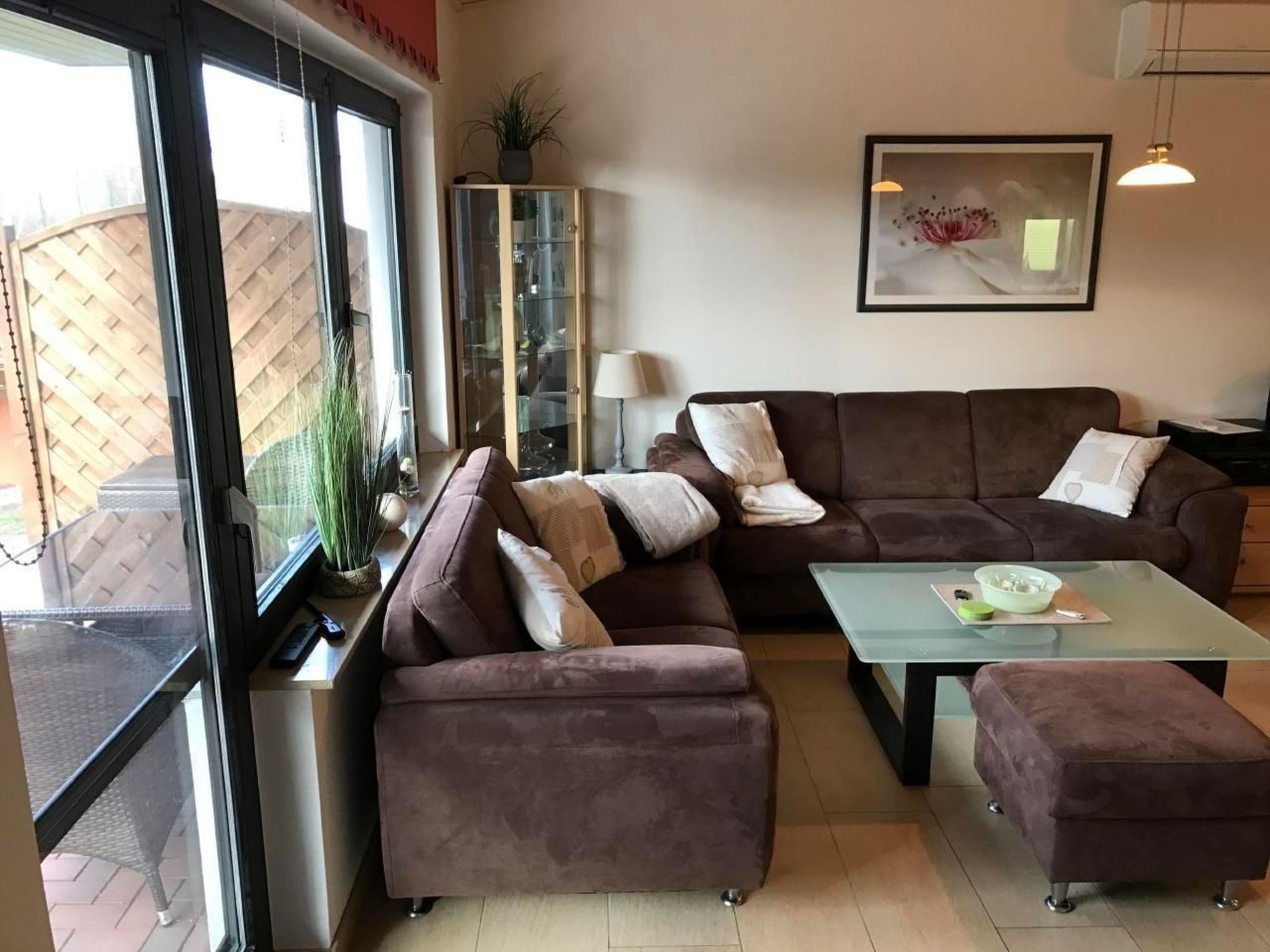 E13 Ferienhaus mit Garten, Terrasse und Deichblick-Binnen