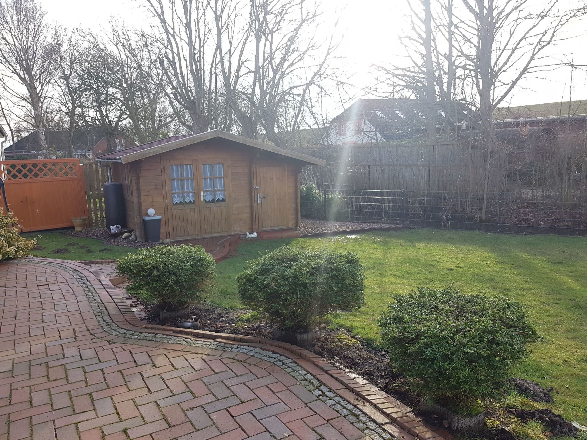 E13 Ferienhaus mit Garten, Terrasse und Deichblick-Binnen