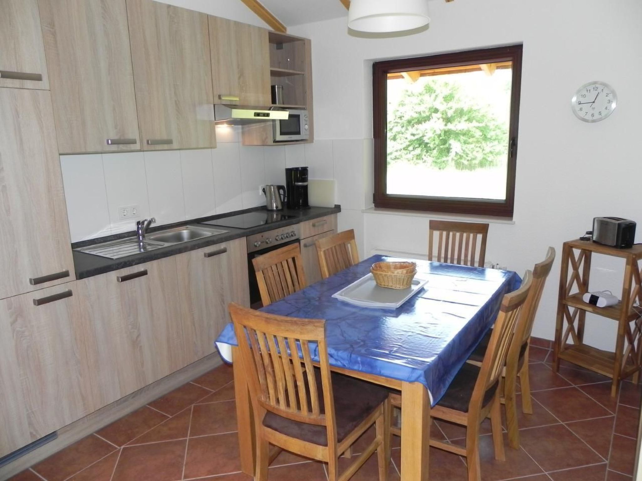 E18 Ferienhaus mit Garten und Terrasse-Binnen