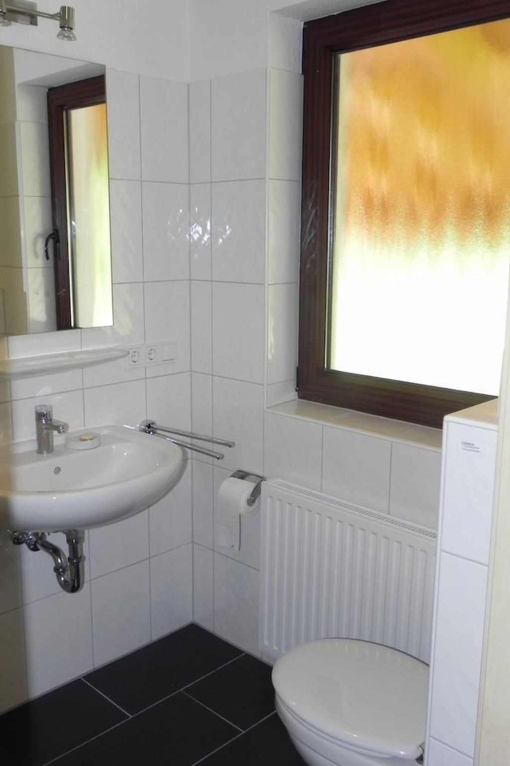 E18 Ferienhaus mit Garten und Terrasse-Binnen