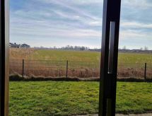 Vrijstaande bungalow met weids uitzicht op 100 meter van zee en meer - thumbnail 3