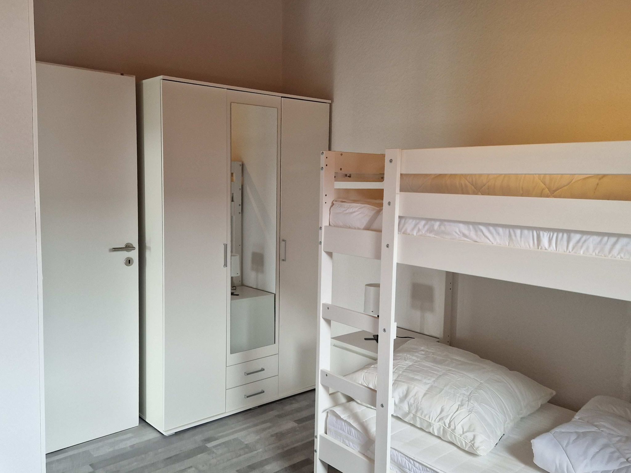 Haus F 21, Randlage mit Wiesenweitblick eingezäunt-Inside