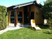 D4 Haus in Eckwarderhörne mit Terrasse und Garte