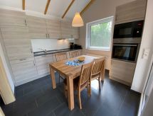 Vrijstaande bungalow met omheinde tuin op 100 meter van de Noordzee - thumbnail 4