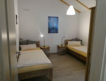 Vrijstaande bungalow met omheinde tuin op 100 meter van de Noordzee - thumbnail 6
